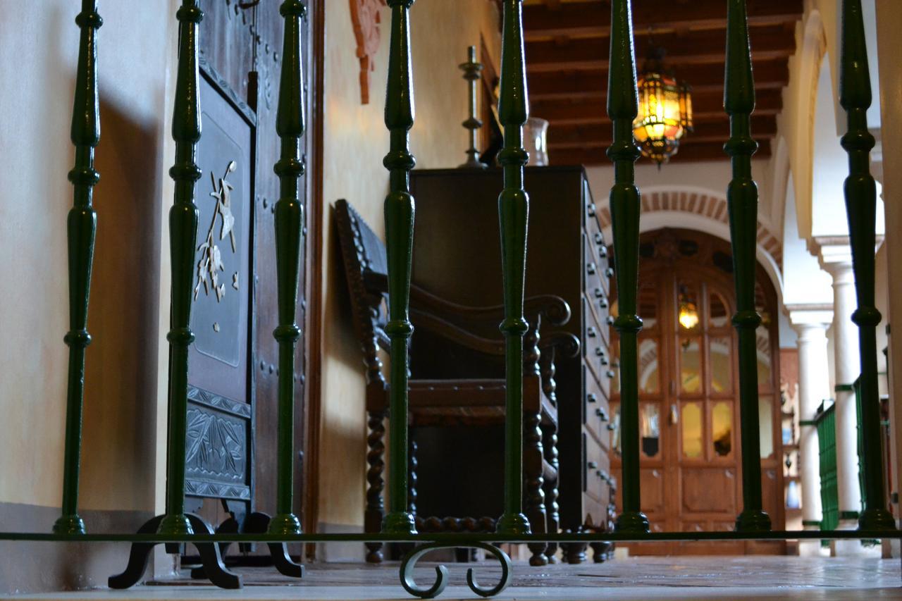 Granados Palacio Boutique Hotel Есіха Екстер'єр фото